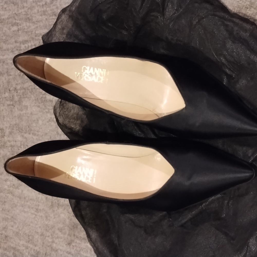 Gianni Versace black heels - Picture 1 of 10